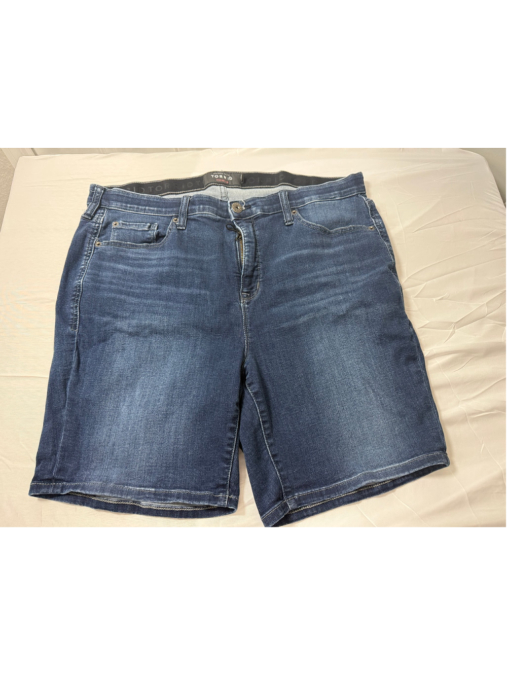 Torrid Denim Jean Shorts Size 20 Blue